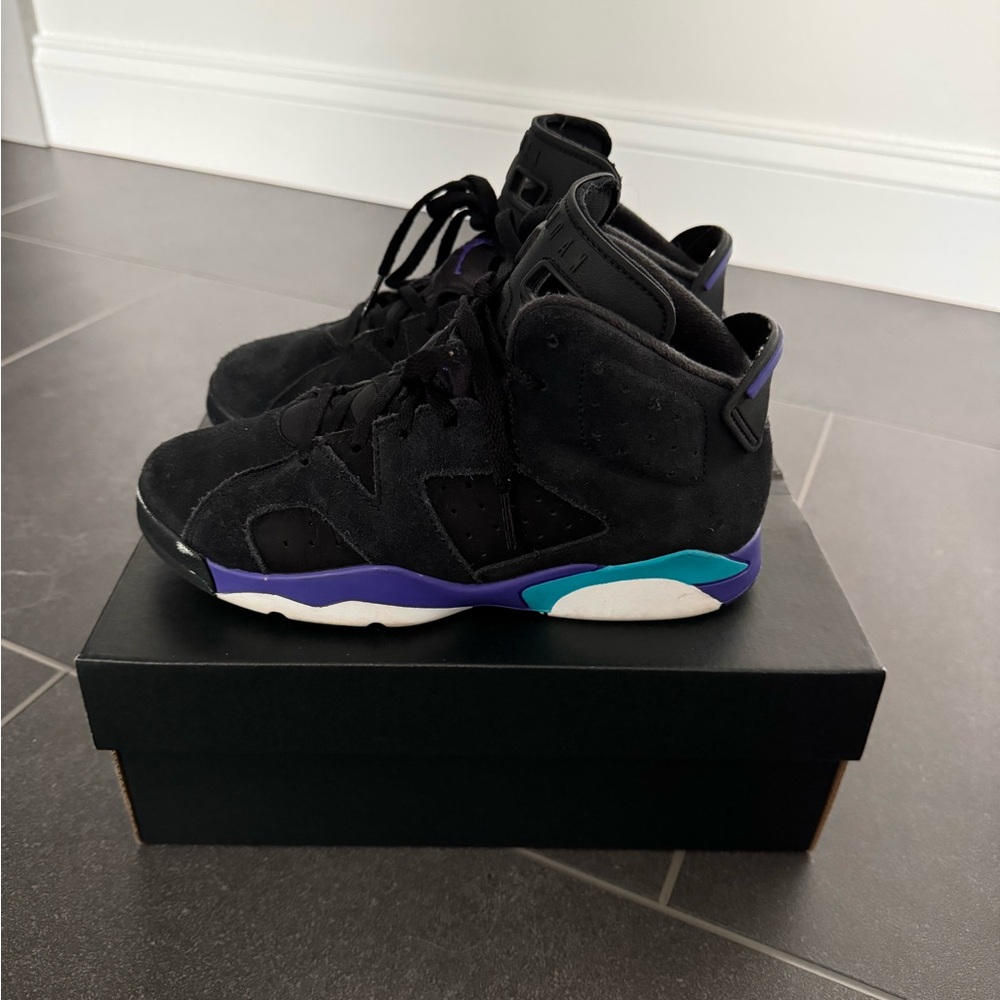 Jordan 6 Retro Youth
